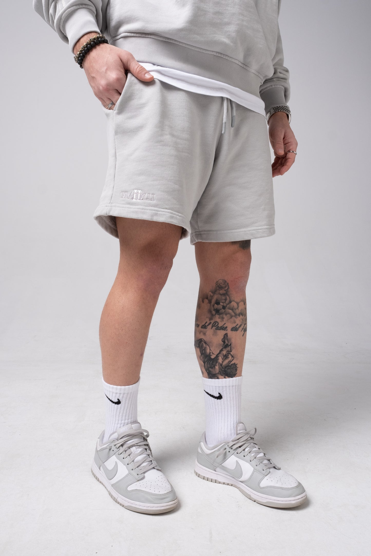 2FRATELLI Shorts light grey Men - 2FRATELLI