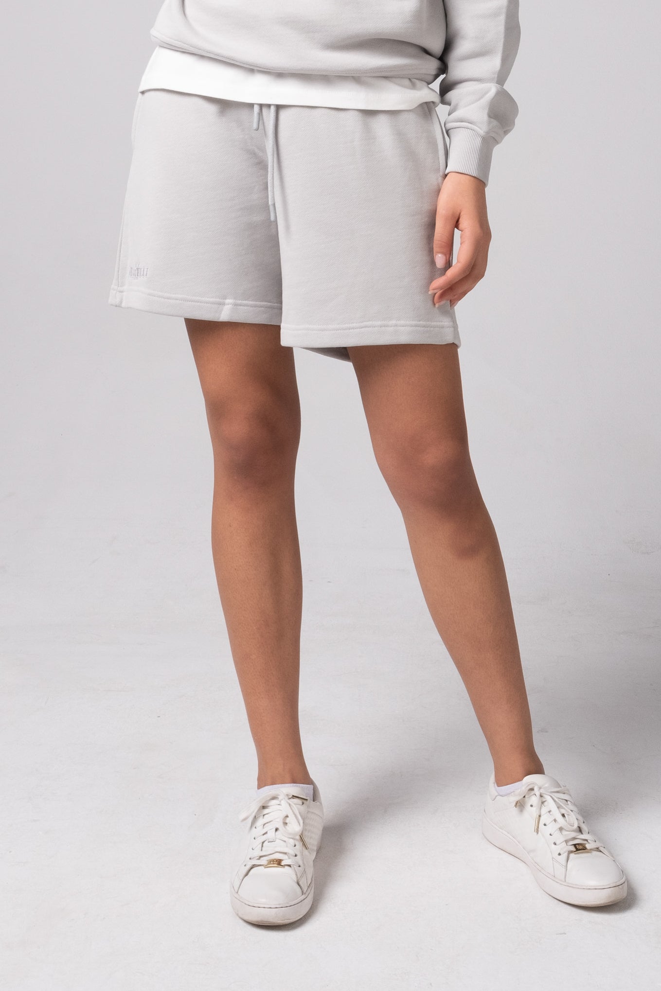 2FRATELLI Shorts light grey Women - 2FRATELLI